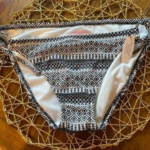 NWT...Victoria's Secret "The Bow Bikini" Bottom -Size L - Black and White